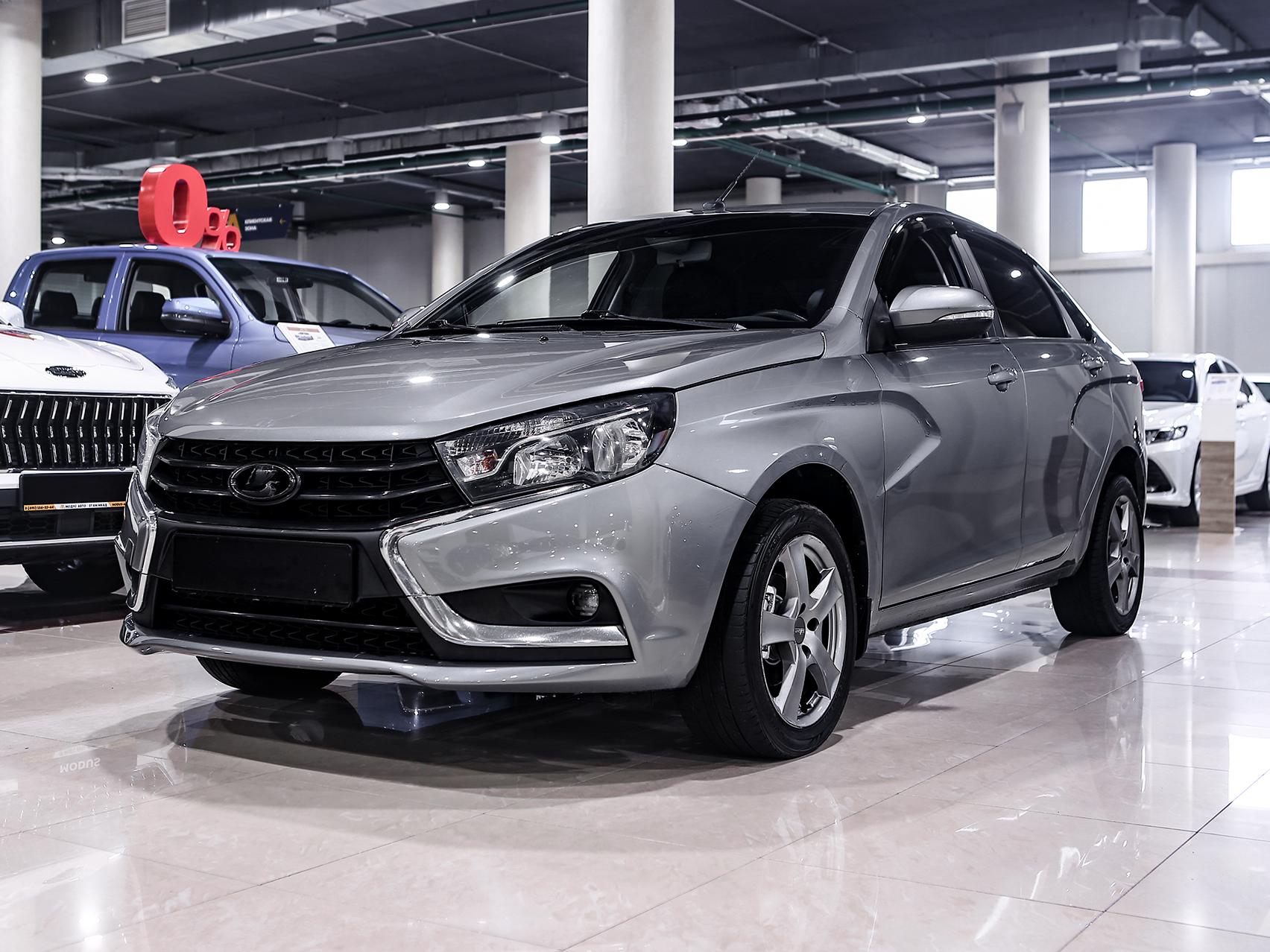 Купить Vesta с пробегом